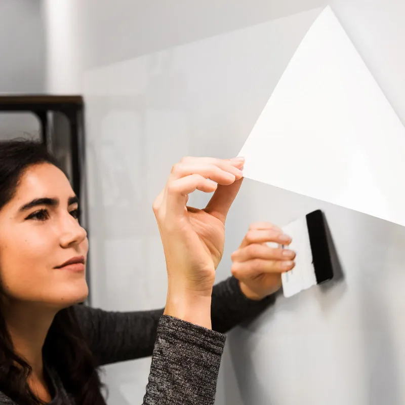 السبورة الجدارية اللاصقة